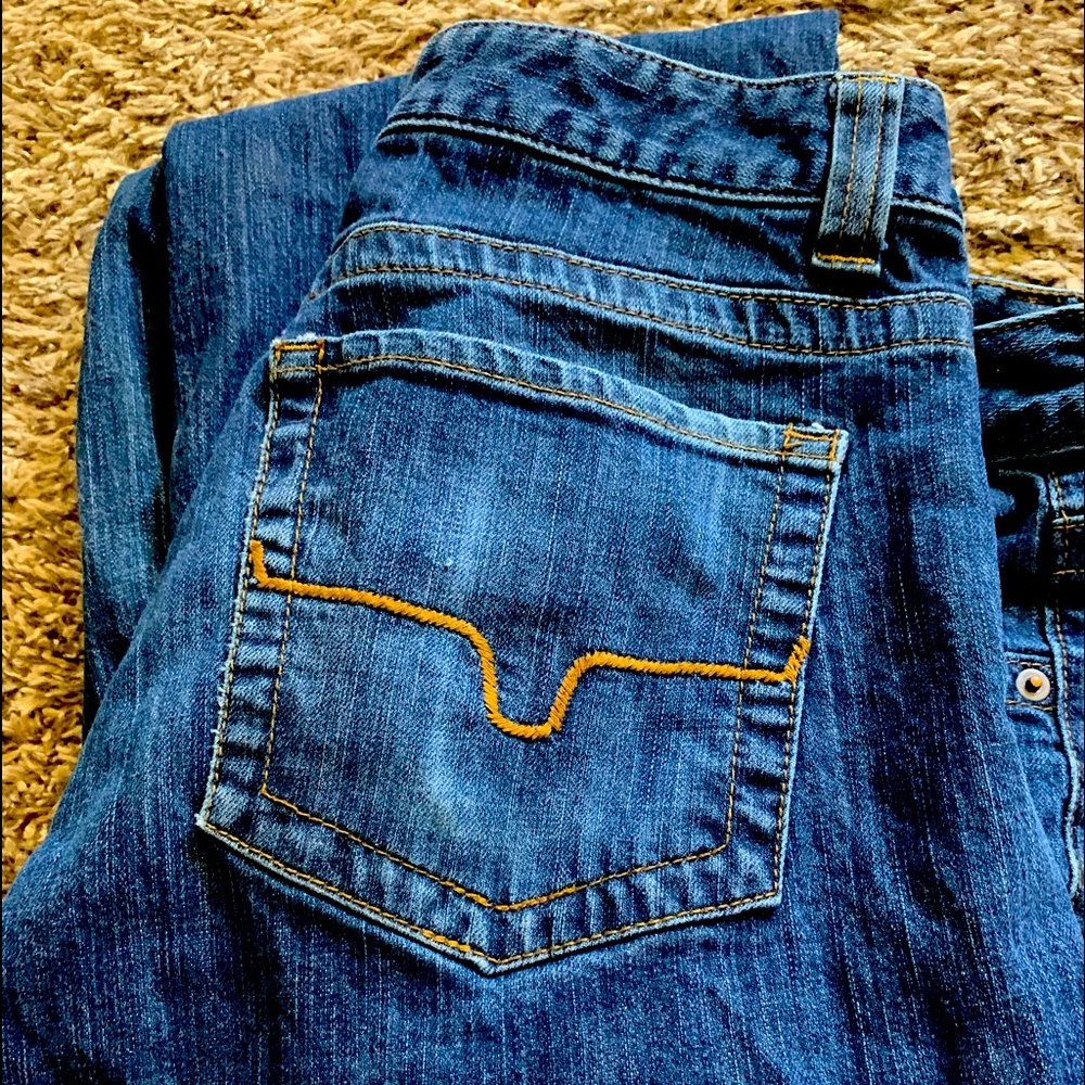 Kimes ranch jeans ! The style of this Jean is Betty ! Like new !